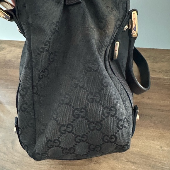 Gucci Black Monogram Shoulder Bag - Picture 7 of 10
